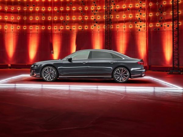 Audi A8 обновился