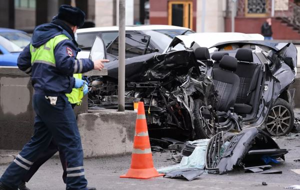 Названы самые аварийные часы на дорогах Москвы