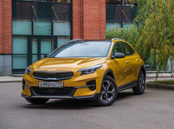 Обновлённые Kia Ceed и XCeed появились у российских дилеров