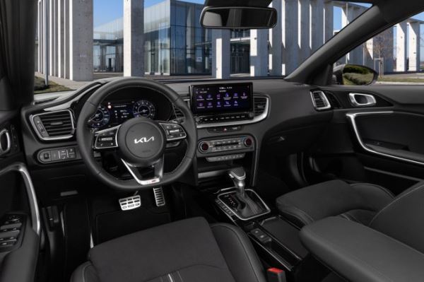 Обновлённый Kia Ceed: в России от 1.564.900 руб.